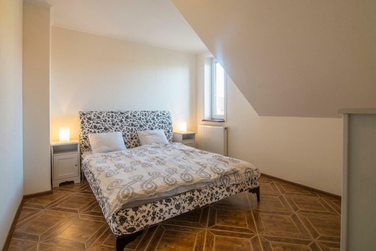 Pionow Rodzinne Apartamenty Urocza 10 Krynica Morska Εξωτερικό φωτογραφία